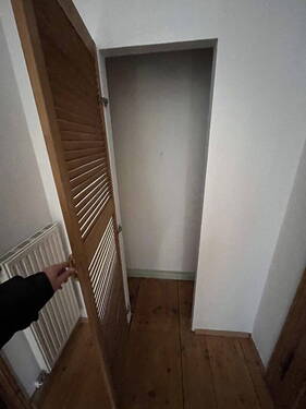 Einbauschrank - Etagenwohnung mit 96,80 m² in Naumburg zur Miete