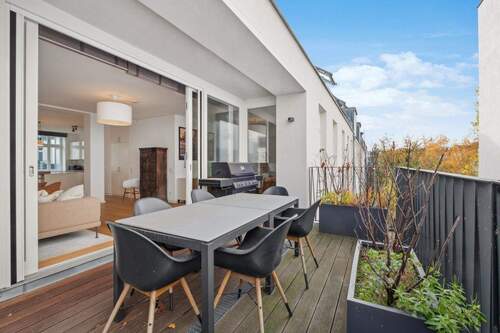 Großzügige Terrasse - 