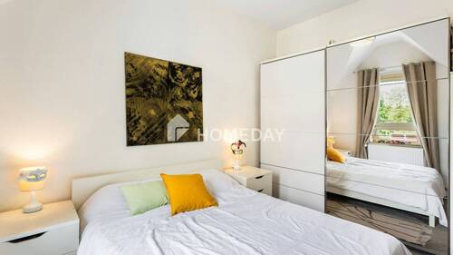 1. OG Schlafzimmer 2 - 