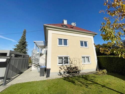 Bild 1 - Kernsaniertes 2-Familienhaus mit 2 Garagen in Senden-Witzighausen