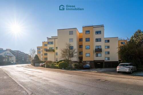 Hausansicht - 4 Zimmer Etagenwohnung zum Kaufen in Filderstadt