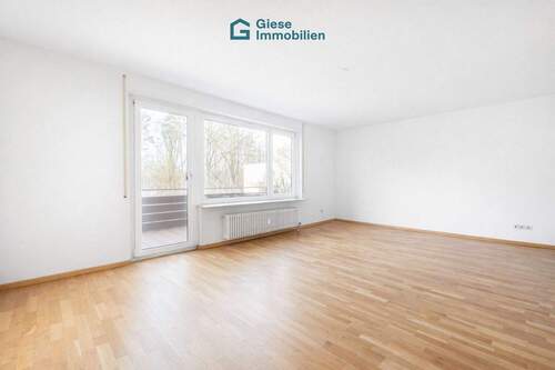 Wohnzimmer - 4 Zimmer Etagenwohnung in Filderstadt