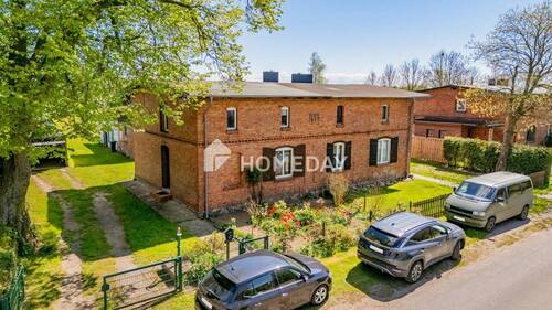 Außenansicht Drohne 10 - Historisches Haus mit großem Grundstück samt Scheune, Stallungen und viel Freiraum