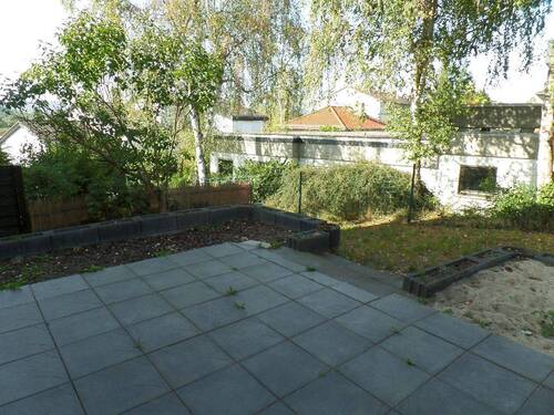 Garten mit Terrasse - Reihenmittelhaus mit 125,00 m² in Usingen zur Miete