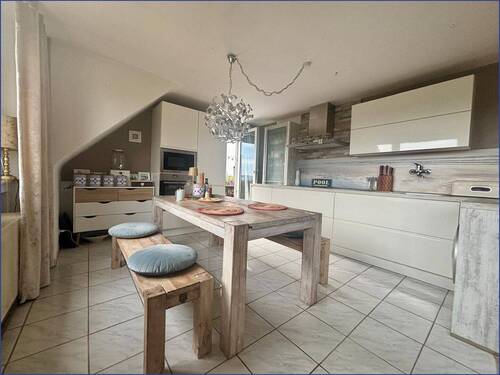 Hier trifft Kochen auf Wohlfühlen - 4 Zimmer Etagenwohnung zum Kaufen in Essen