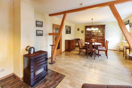 Wohnzimmer 1 .OG - 4 Zimmer Reihenmittelhaus in Apolda