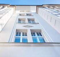 Stilvolle und barrierearme 4-Zimmer-Altbauwohnung mit Balkon und Aufzug nahe Kurfürstendamm - Berlin Halensee