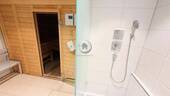 Sauna und Saunadusche - 