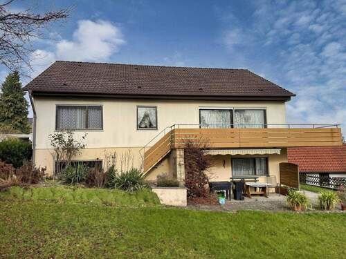 Außenansicht Westseite - RESERVIERT - Einfamilienhaus mit großzügigem Garten in ruhiger Lage von Aulendorf