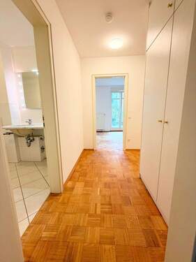 Sicht vom Wohn- zum Schlafzimmer - 