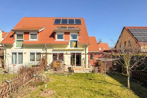 Südansicht - 6 Zimmer Doppelhaushälfte in Dresden