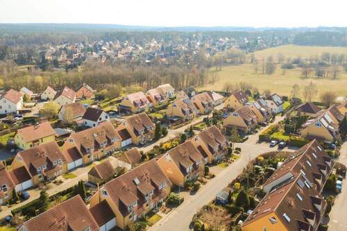 Rundumblick - Doppelhaushälfte mit 120,00 m&sup2; in Dresden zum Kaufen