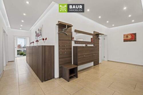 EG Eingang Flur - Mehrfamilienhaus, Wohnhaus mit 330,00 m&sup2; in Langenau zum Kaufen