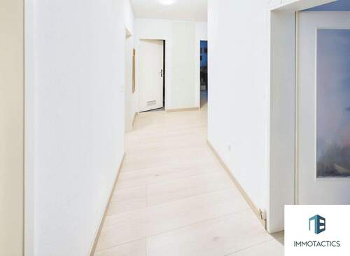 Eingangsbereich / Flur - 3 Zimmer Etagenwohnung zum Kaufen in Bad Kreuznach