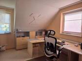 Arbeits- oder Schlafzimmer - 