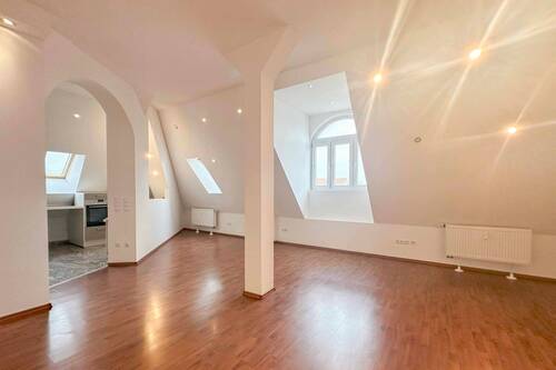 Wohnzimmer DG - 9 Zimmer Mehrfamilienhaus, Wohnhaus zum Kaufen in Ingolstadt