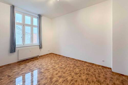 Schlafzimmer II OG - 