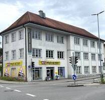 *****Markante Lage an Haupteinfallstraße, zentrumsnah: Laden- u. Austellungsfläche - Traunstein