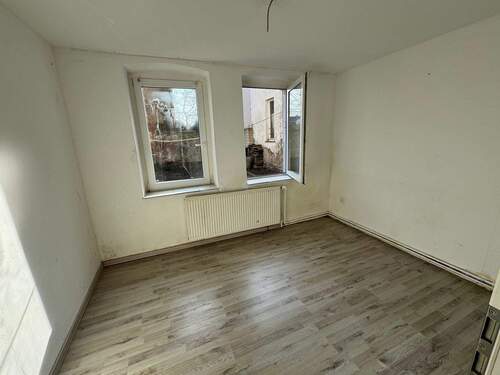 Wohnraum EG - 8 Zimmer Mehrfamilienhaus, Wohnhaus in Bad Salzuflen