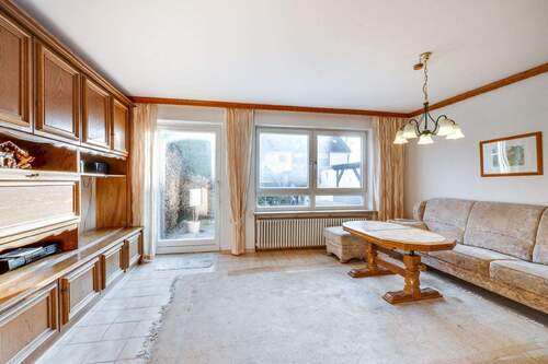 Wohnzimmer - 3 Zimmer Reihenendhaus in München