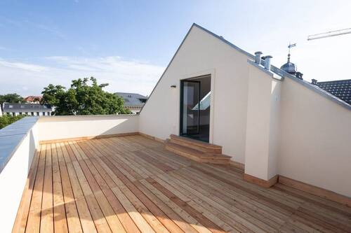 Terrasse - Das Besondere! * Erstbezug * Parkett * riesige Dachterrasse * Fußbodenheizung * tolles Bad