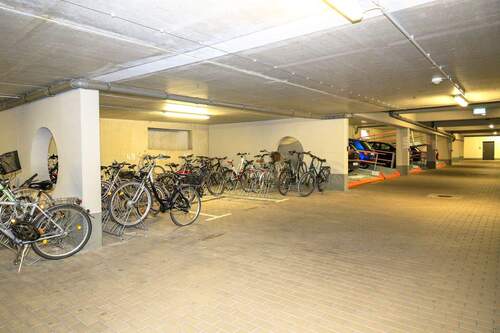 Tiefgarage + Fahrradständer - 