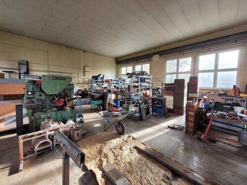 20251105_141732.jpg - Halle in Niederaula