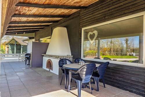 Überdachte Terrasse - 