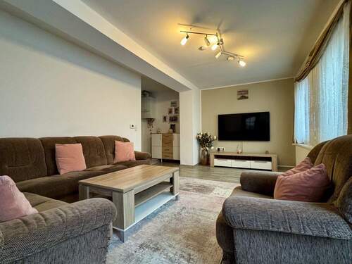 Wohnzimmer - Etagenwohnung mit 158,00 m&sup2; in Fürth zum Kaufen