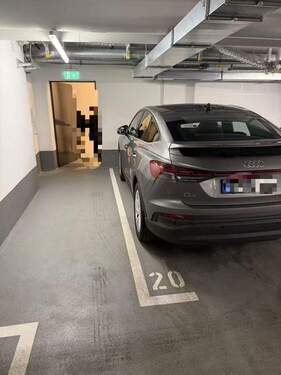 Tiefgarage Stellplatz - 