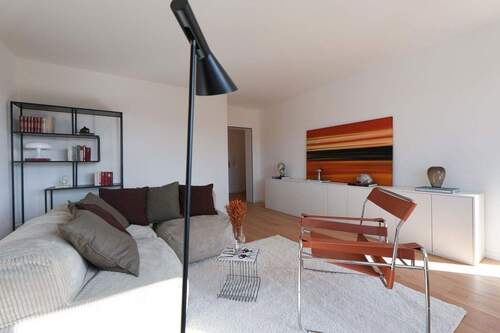 Wohnzimmer - 3 Zimmer Etagenwohnung zum Kaufen in Augsburg Lechhausen