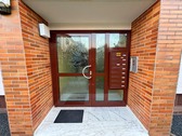 Hauseingang - 4 Zimmer Etagenwohnung in Leverkusen