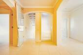 Entrée und Haupttreppenhaus - 