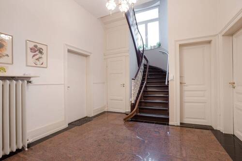 Eingangsbereich EG Erdgeschoss - 1 Zimmer Mehrfamilienhaus, Wohnhaus in Frankfurt am Main