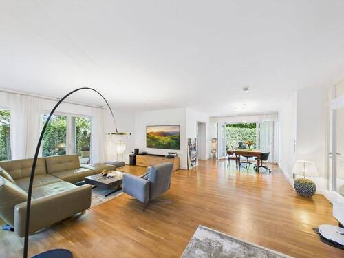 Wohnbereich - 5 Zimmer Mehrfamilienhaus, Wohnhaus zum Kaufen in München