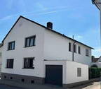 Bild 1 - Attraktives Mehrfamilienhaus mit Pool in einer ruhigen zentralen Lage von Friedrichsdorf.