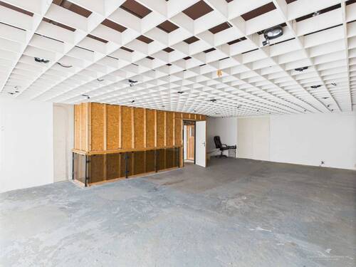 Lager/Bürofläche - 