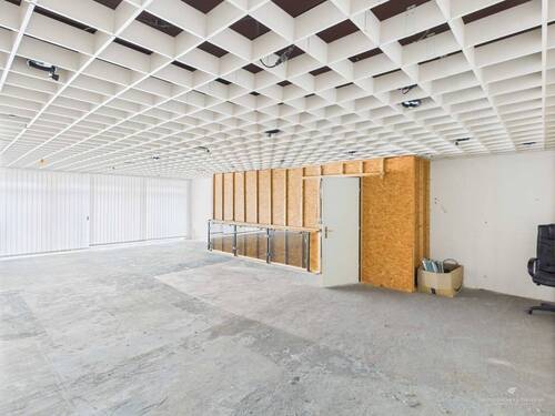 Lager/Bürofläche - 