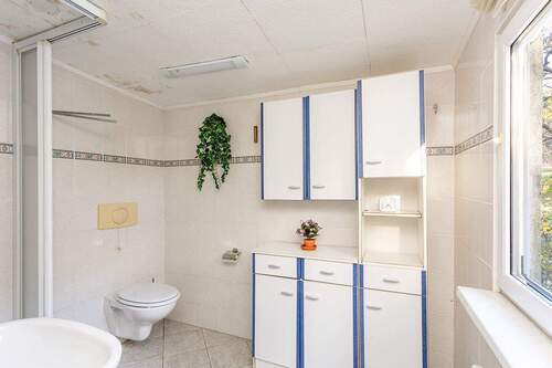 Dusch-Bad mit Fenster - 