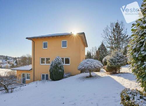 Bild1 - Wohnhaus im Toskana-Stil mit ELW und Doppelgarage im Stadtbusbereich