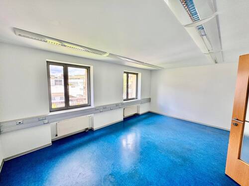 Büroraum - 8 Zimmer Büro zur Miete in Kaiserslautern
