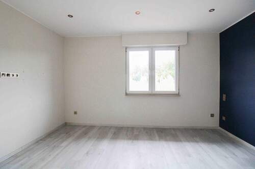 Zimmer 2 - 