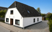 Titelbild - Modernisiertes Einfamilienhaus mit Ausbaureserve & großem Grundstück in Ovelgönne