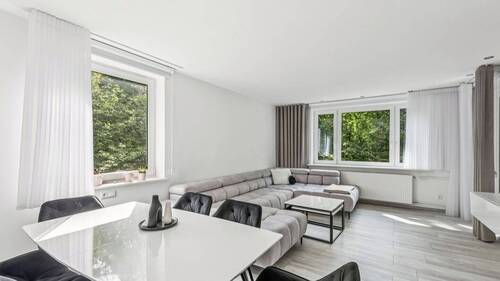 Titelbild Inserat - SANIERTE 3-ZIMMER-WOHNUNG MIT MODERNER EBK, MIETGARAGE UND BALKON IN TOP WOHNLAGE