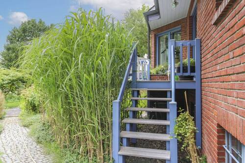 Aufgang Terrasse vor Küche - 