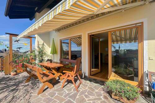 Terrasse - Familienidyll in Riedering - Gepflegte Doppelhaushälfte mit Charme, Platz & Wohlfühlgarantie