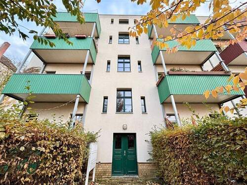Hausansicht - Wunderschöne 3 Zi.-Whg. mit Balkon und Stellplatz im Süden von Leipzig, vermietet