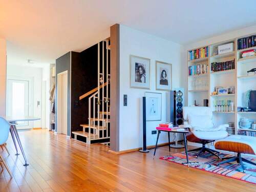 17. Eingangsbereich - 