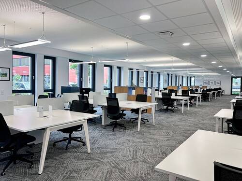 Coworking.jpg - Buchen Sie einen reservierten Coworking-Arbeitsplatz oder Hot Desk in HQ HangarOne