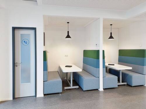 Business-Lounge 1.jpg - 